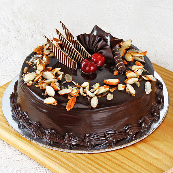 Half Kg Rosy Chocolate Cake - Online flowers delivery to moradabad